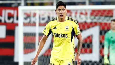 ¡Cerca del debut de ensueño! Edson Álvarez estuvo a punto de anotar en su primer partido con Fenerbahce