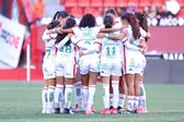 Lesión en la mandíbula: Brenda Vega de Necaxa, sufre fractura luego de un balonazo en la cara