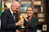 Claudia Sheinbaum recibe a Infantino en preparación para el Mundial 2026 en México
