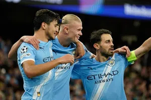 Manchester City vence a Napoli en el regreso de Kevin De Bruyne al Etihad Stadium