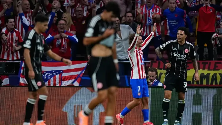 Atlético de Madrid golea a Frankfurt en noche de ensueño para Griezmann