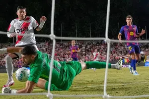 Barcelona elogia a Joan García tras su espectacular atajada ante el Rayo Vallecano