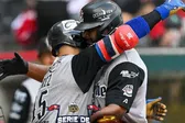 Piratas de Campeche sigue en plan grande y se impone a Diablos en primero de la Serie de Campeonato