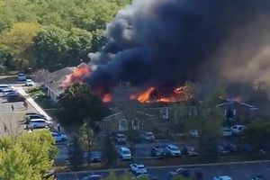 Tiroteo e incendio en Iglesia de Michigan deja varias víctimas; el atacante fue abatido