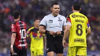 Paco Chacón arremete contra el arbitraje tras presencia del Gato Ortiz en el Atlas vs América