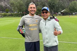 ¿Los mejores arqueros de Concacaf? Campos y Navas se reúnen en instalaciones de Pumas