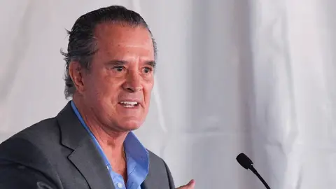¡Es rapidísimo! Raúl Orvañanos se sube a famoso trend con sus épicas frases que marcaron la narración