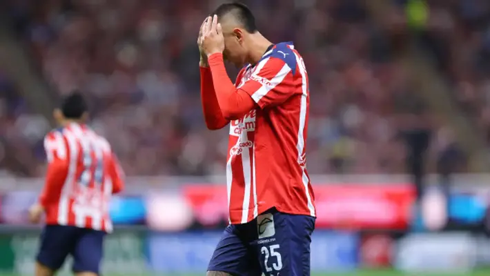 Histórico de Chivas critica falta de pasión dentro de la cancha: "que se pierdan el respeto"