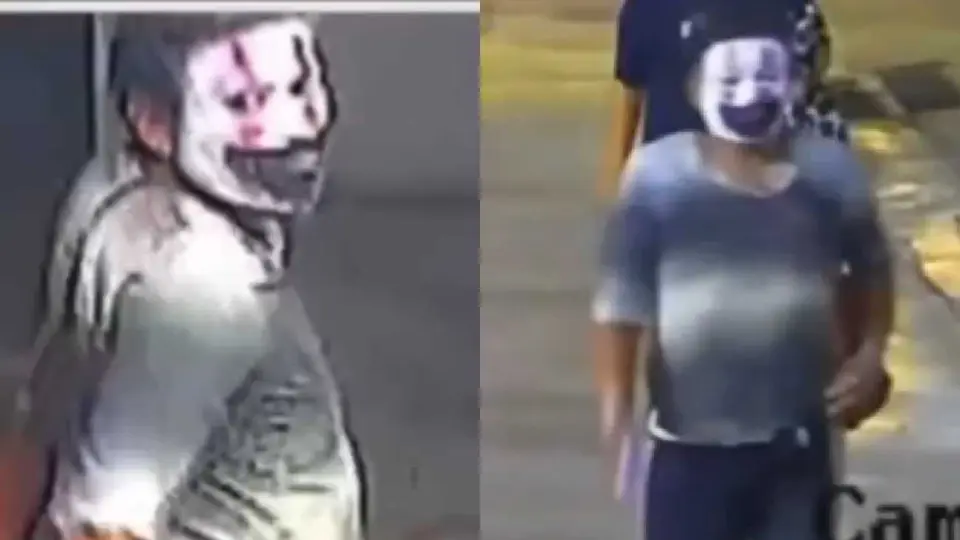 VIDEO: Captan a payaso acosando mujeres y robando cámara de seguridad en México