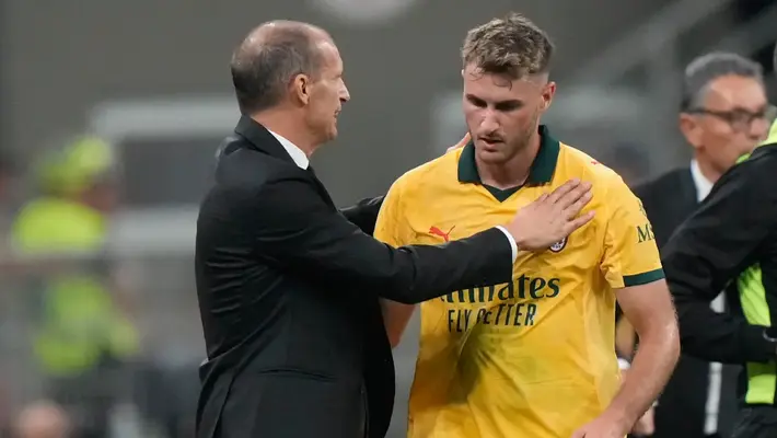 Santiago Giménez recibe respaldo de Allegri: "Va a empezar a anotar"