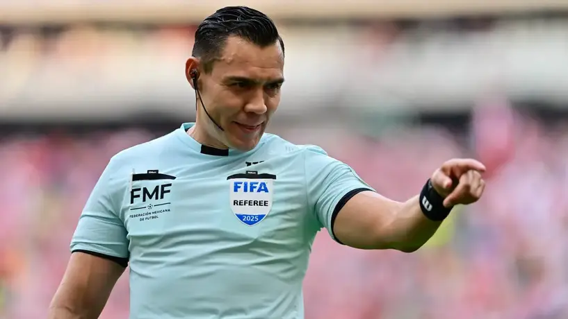 'Gato' Ortiz lanza misterioso mensaje tras polémico arbitraje al América contra Atlas