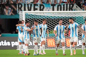 Argentina vence a Venezuela sin Lionel Messi en la cancha