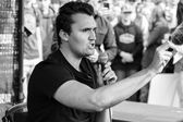 ¿Quién fue Charlie Kirk, activista de Trump, que murió tras un disparo frente a 2 mil personas ?