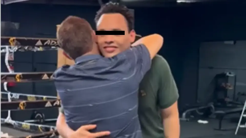 El emotivo reencuentro entre Julio César Chávez y su hijo