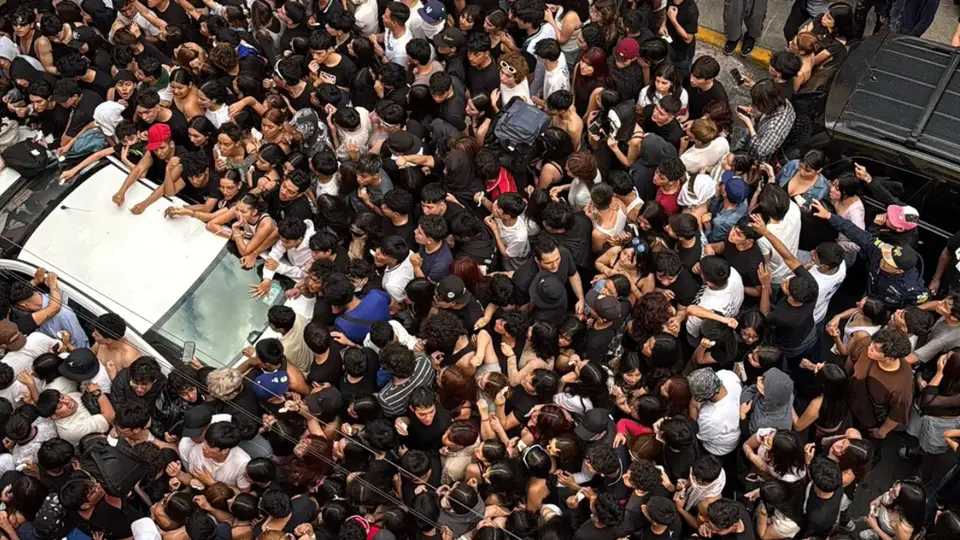 Clausuran fiesta clandestina con más de mil jóvenes en la alcaldía Cuauhtémoc