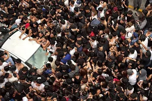 Clausuran fiesta clandestina con más de mil jóvenes en la alcaldía Cuauhtémoc