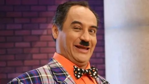 David Villalpando, el querido ‘Profesor Virolo’, pide trabajo en redes sociales