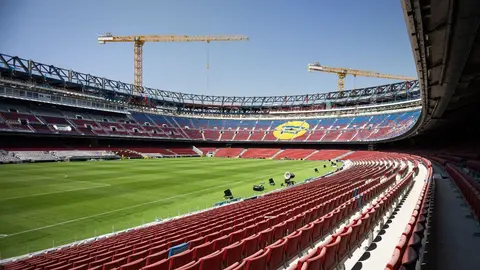 UEFA acepta que Barcelona juegue primer partido de Champions como visitante