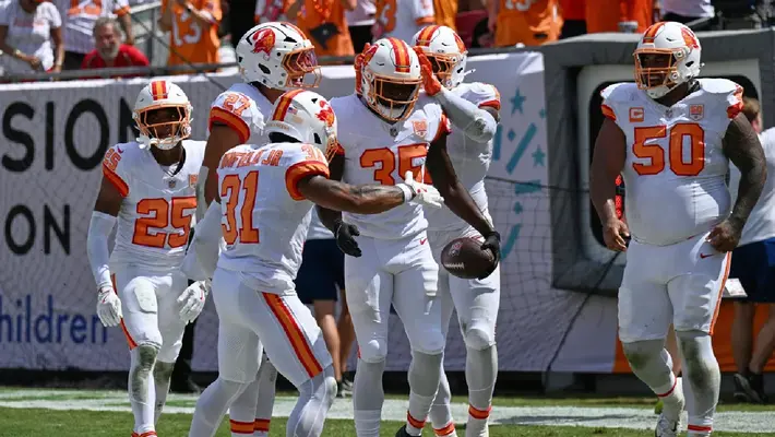 Tampa Bay vuelve a ganar de último minuto y se mantiene invicto