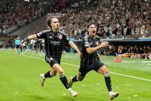 ¡Una manita! Frankfurt goleó a Galatasaray en su debut en Champions