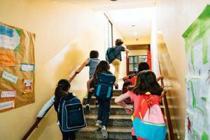 SEP regreso a clases 2025: ¿Cuánto deben pesar las mochilas de los estudiantes?