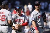 Boston Red Sox apalean a los Yankees en el tercero y aseguran la serie