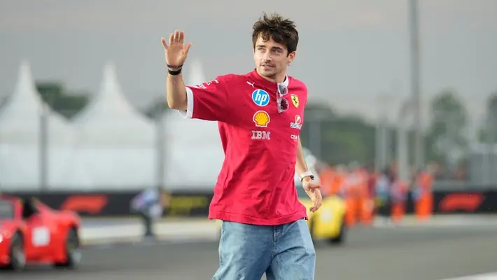 Charles Leclerc frustrado por el rendimiento de Ferrari: "Ni siquiera hemos mejorado"