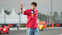 Charles Leclerc frustrado por el rendimiento de Ferrari: "Ni siquiera hemos mejorado"