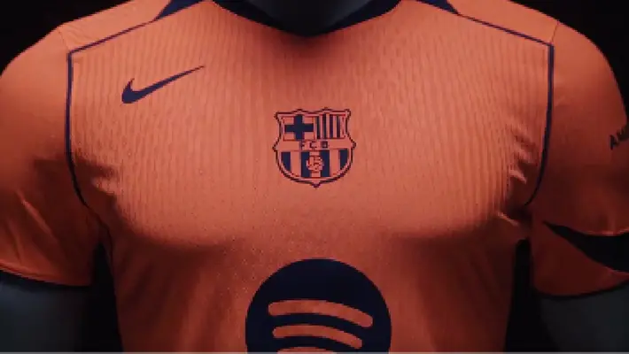 Barcelona presenta su tercer uniforme inspirada en el sextete de Guardiola