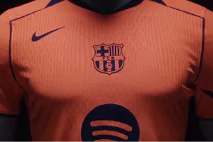 Barcelona presenta su tercer uniforme inspirada en el sextete de Guardiola