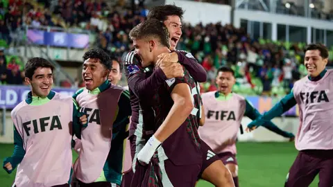 Presidente de Pachuca confirma interés de Ajax y otros clubes europeos por Elías Montiel y Alexéi Domínguez