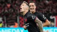 ¡Doble dosis de Grimaldo! Bayer Leverkusen consigue su primera victoria ante Frankfurt