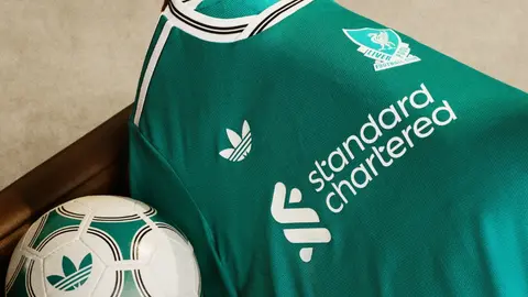 ¡Es bellísimo! Liverpool presenta su tercer uniforme con miras a honrar el pasado del club