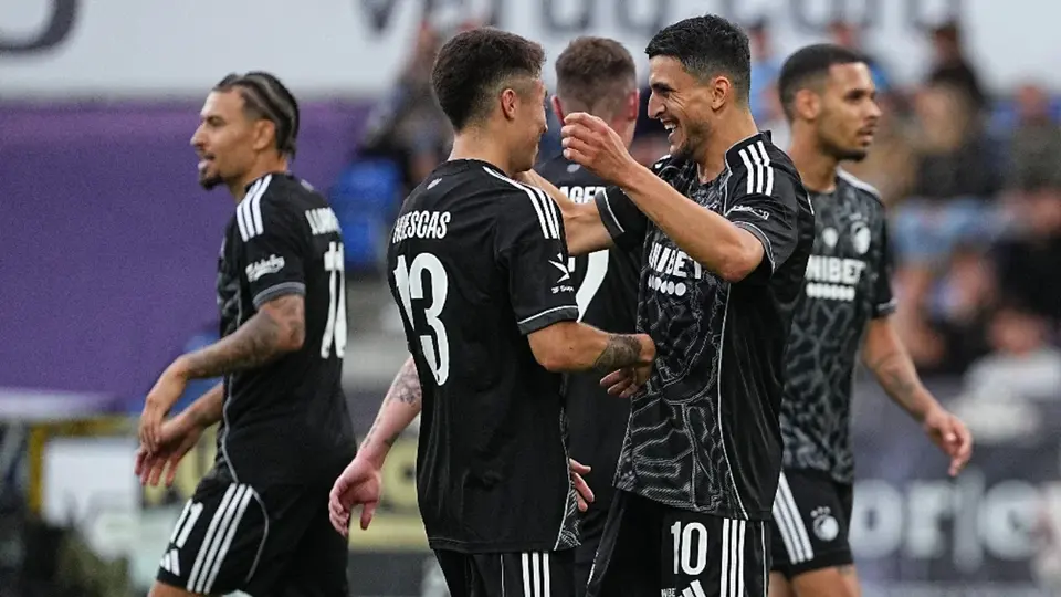 Rodrigo Huescas y Copenhague nuevos líderes de la Superliga de Dinamarca