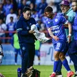 ¡Sangre, sudor y VAR! Polémica envuelve el penalti de la victoria de Cruz Azul ante Pachuca