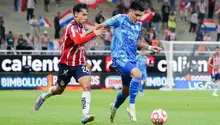 Chivas y Tigres igualan sin goles en el partido pendiente de Jornada 1