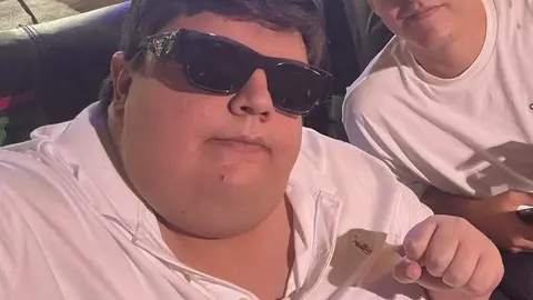 Influencer mexicano pierde cerca de 2 millones de pesos por apostarle a Canelo Álvarez
