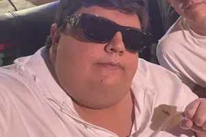 Influencer mexicano pierde cerca de 2 millones de pesos por apostarle a Canelo Álvarez