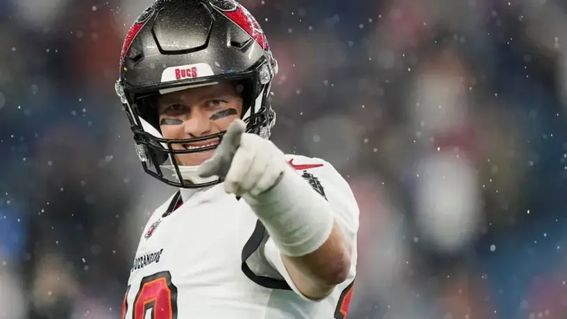 ¡Confirmado! Tom Brady saldrá del retiro una vez más para jugar junto a Gronkowski