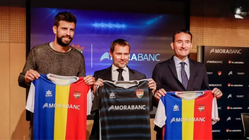 Gerard Piqué es denunciado por amenazar a árbitro de LaLiga2