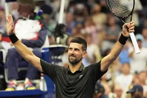 Novak Djokovic arranca con victoria en el US Open y mantiene su invicto en primera ronda