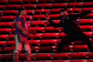 'No son hinchas, son asesinos': José Ramón Fernández explota tras violencia en Sudamericana