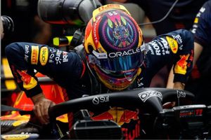 Checo Pérez 'tocó más puertas' antes de firmar con Cadillac para su regreso a la F1