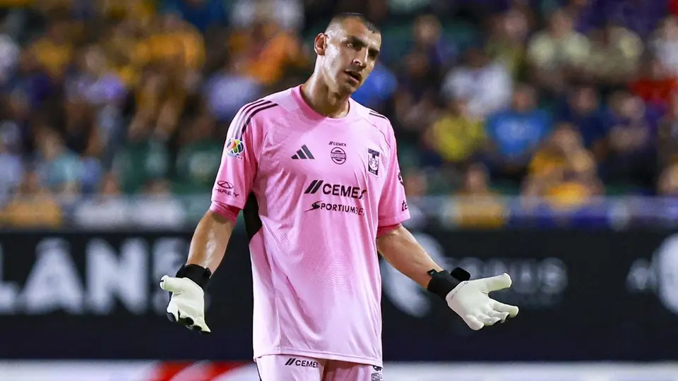 Nahuel Guzmán se equivoca en el segundo gol de Mazatlán