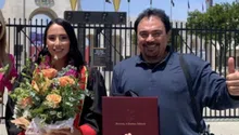 Hugo Sánchez presenta a su hija como ‘la estrella de la noche’ tras graduarse como neurocientífica