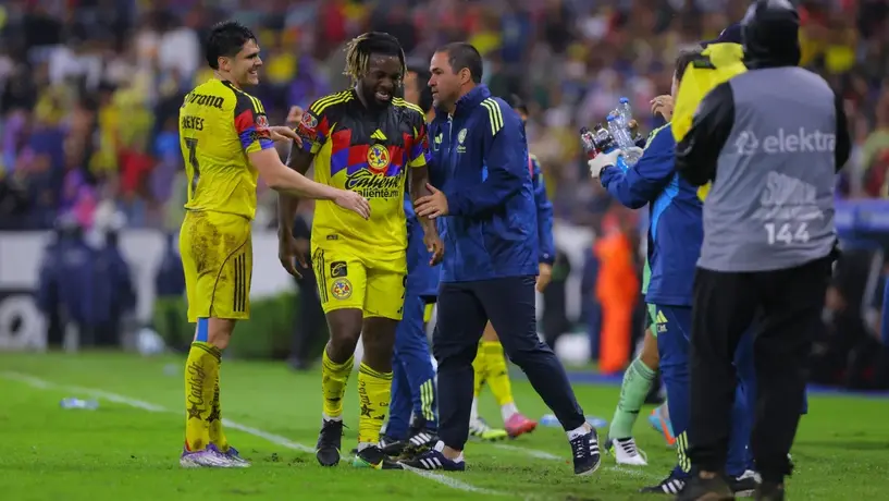 "Se ve feliz de estar en América". André Jardine elogió el debut de Allan Saint-Maximin
