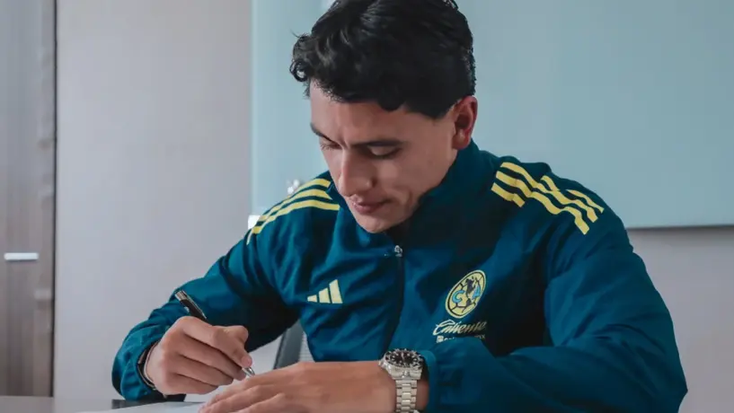 Ramón Juárez para rato: América extiende el contrato del defensa