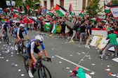 Ciclistas de la Vuelta a España votan seguir compitiendo tras protestas pro-palestinas