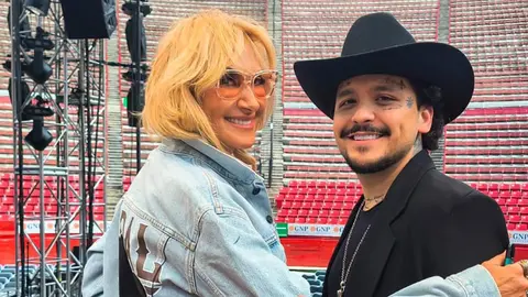 Adela Micha niega trato con Nodal y defiende a Ángela Aguilar: “Solo se enamoró”