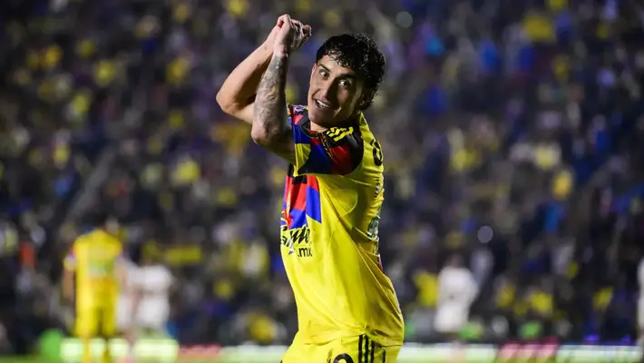 Sebastián Cáceres compara a Zendejas con Messi tras goleada del América sobre Pumas